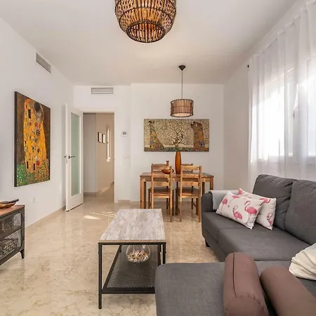 Recently Decorated 2bdr Penthouse In Apartment Fuengirola