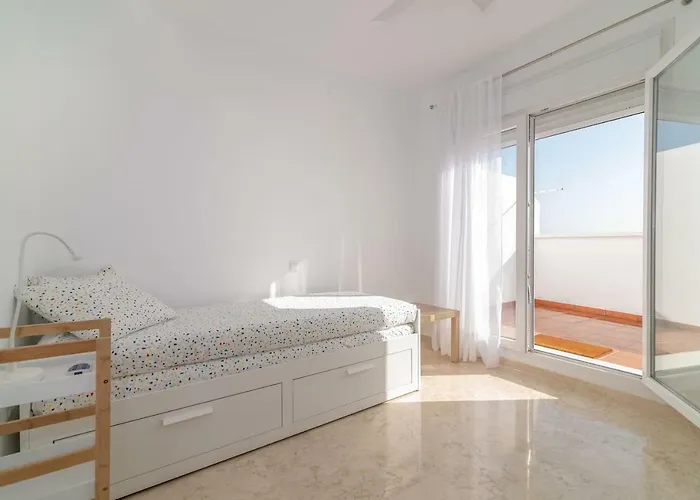Recently Decorated 2bdr Penthouse In Apartment